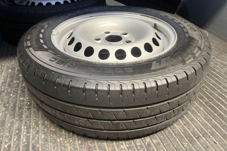 Volkswagen Transporter vaihtoauto