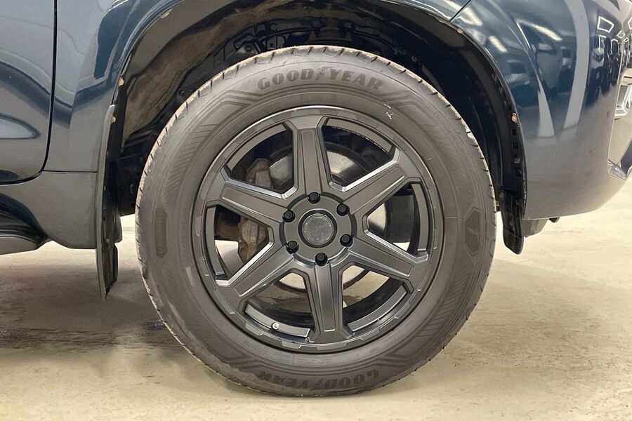 Toyota Land Cruiser vaihtoauto