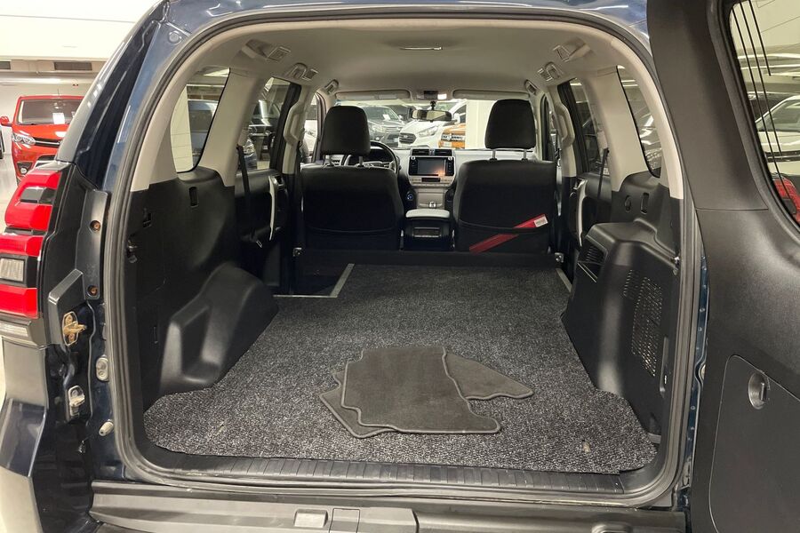 Toyota Land Cruiser vaihtoauto