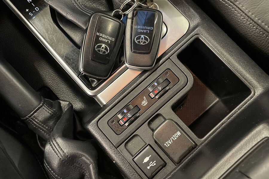 Toyota Land Cruiser vaihtoauto