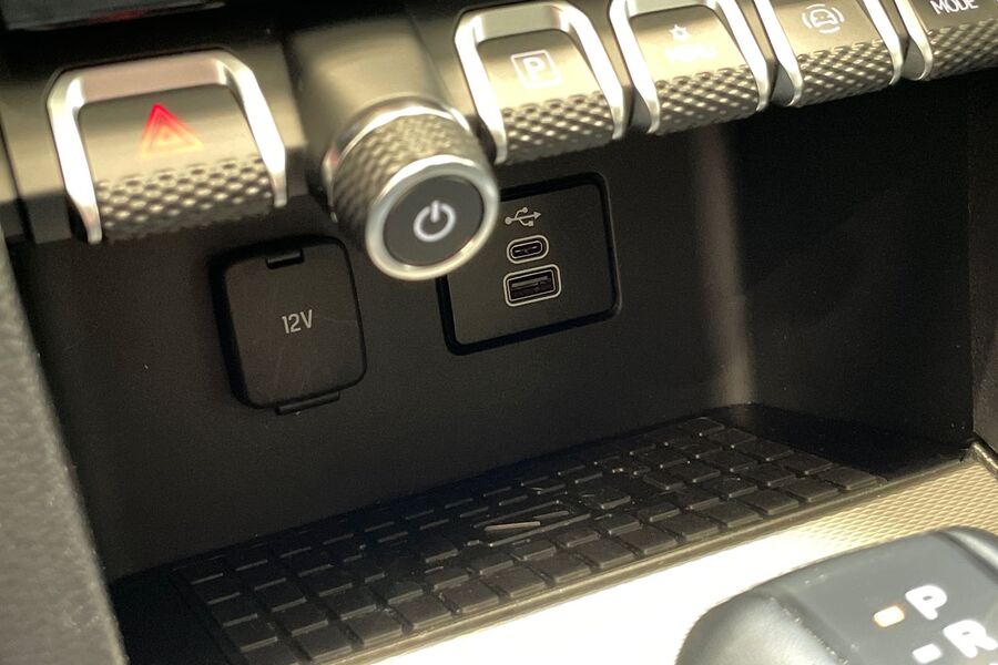 Volkswagen Amarok vaihtoauto