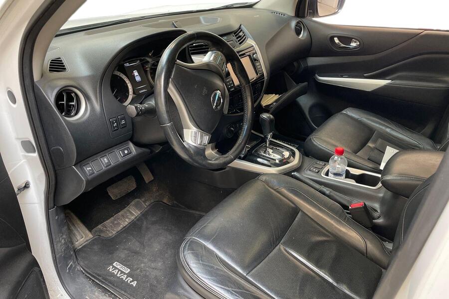 Nissan Navara vaihtoauto