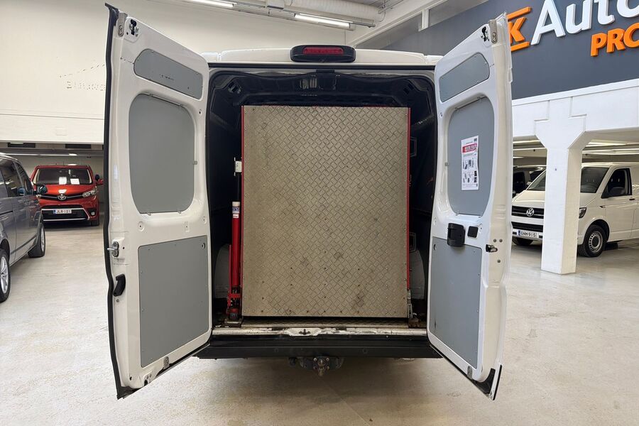 Peugeot Boxer vaihtoauto