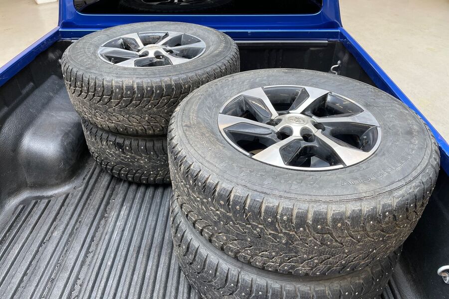 Toyota Hilux vaihtoauto