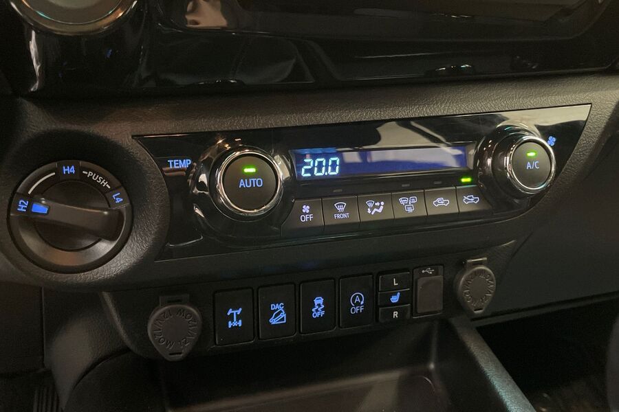 Toyota Hilux vaihtoauto