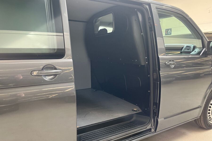 Volkswagen Transporter vaihtoauto