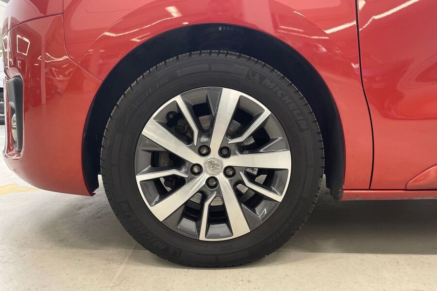 Toyota Proace Verso vaihtoauto