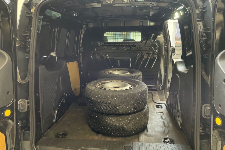 Ford Transit Connect vaihtoauto