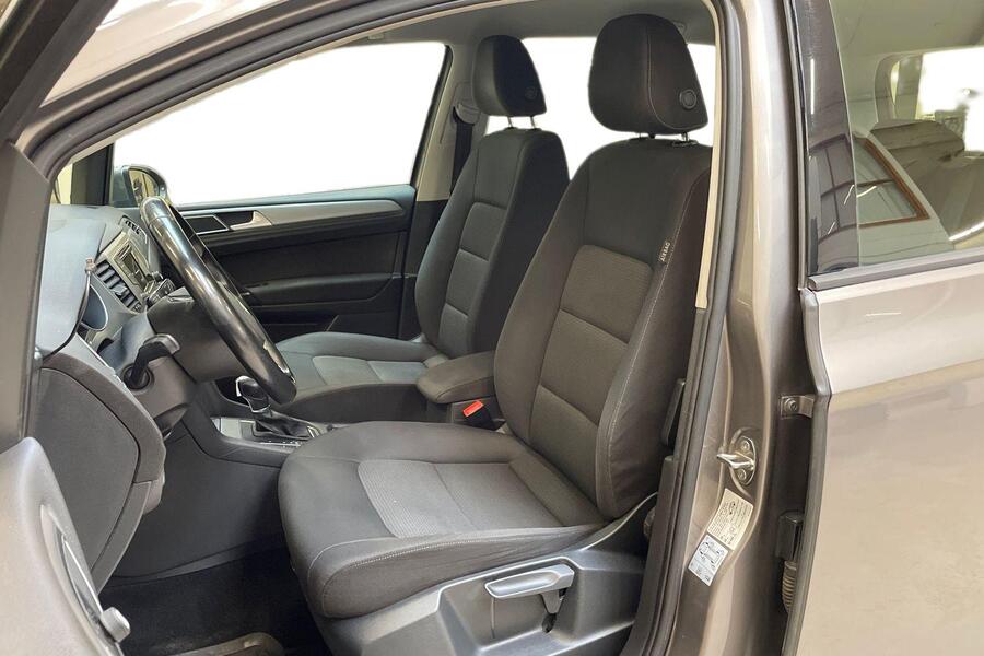 Volkswagen Golf Sportsvan vaihtoauto