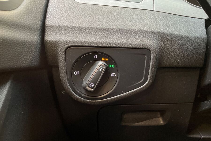 Volkswagen Golf Sportsvan vaihtoauto