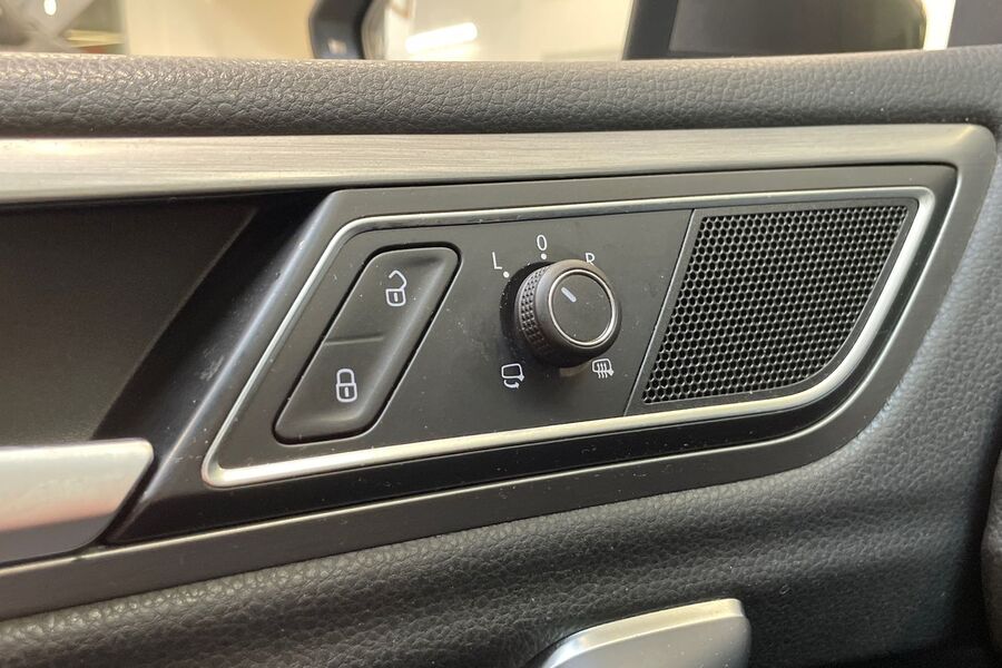 Volkswagen Golf Sportsvan vaihtoauto