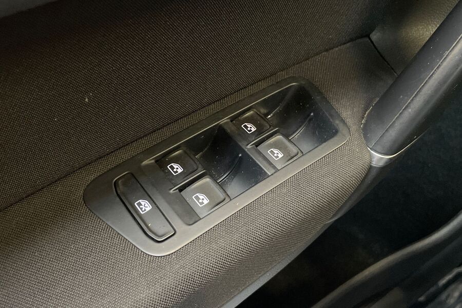 Volkswagen Golf Sportsvan vaihtoauto