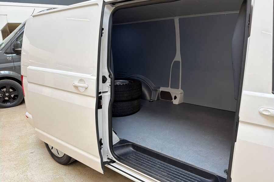 Volkswagen Transporter vaihtoauto