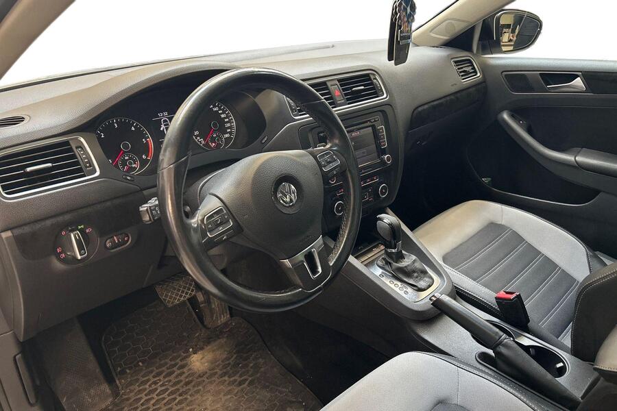 Volkswagen Jetta vaihtoauto