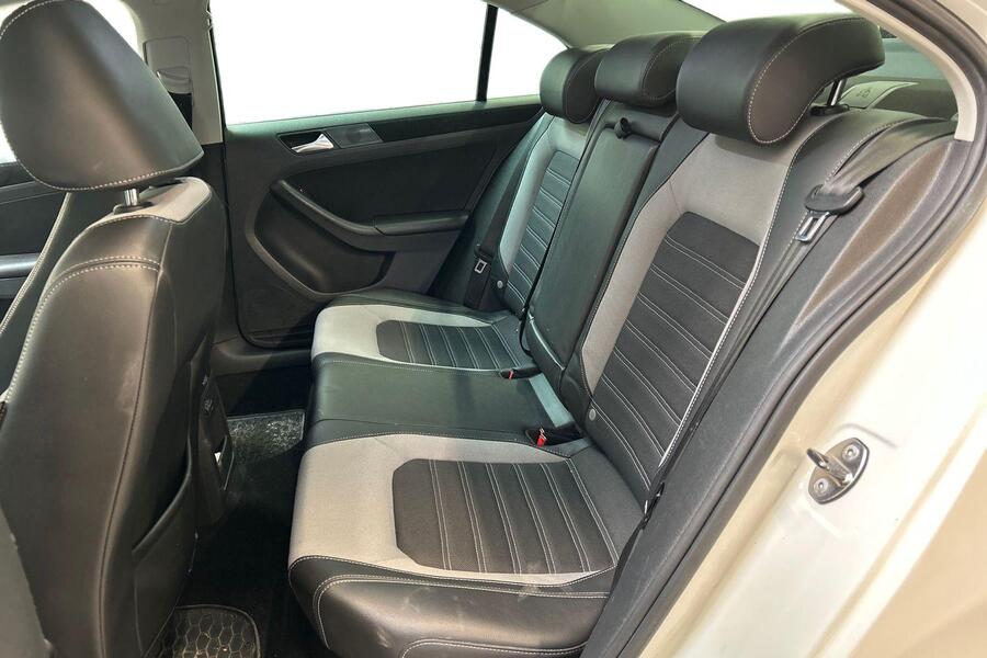 Volkswagen Jetta vaihtoauto