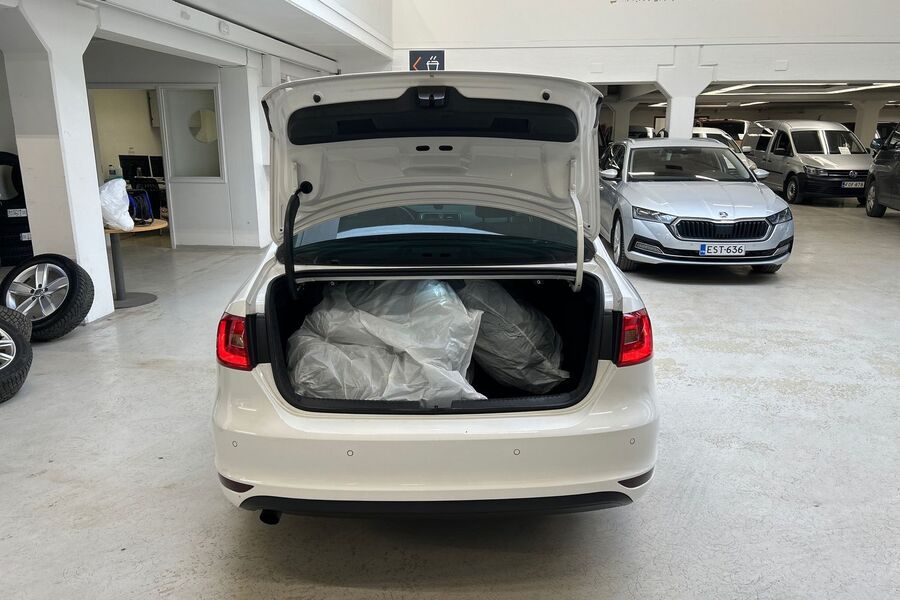 Volkswagen Jetta vaihtoauto