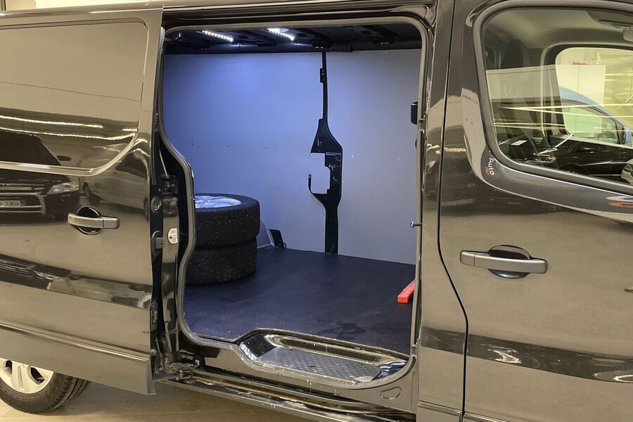 Renault Trafic vaihtoauto