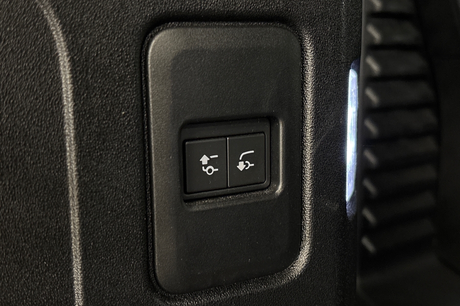 Land Rover Defender vaihtoauto