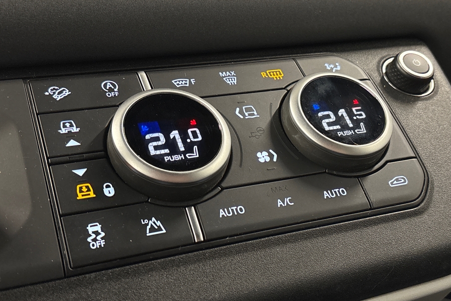 Land Rover Defender vaihtoauto