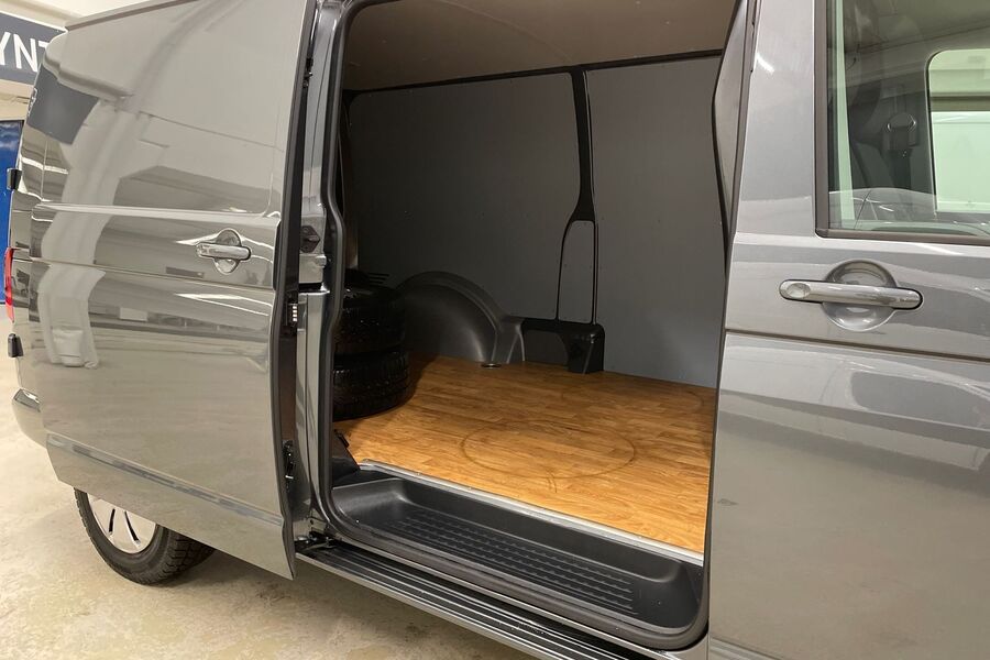 Volkswagen Transporter vaihtoauto