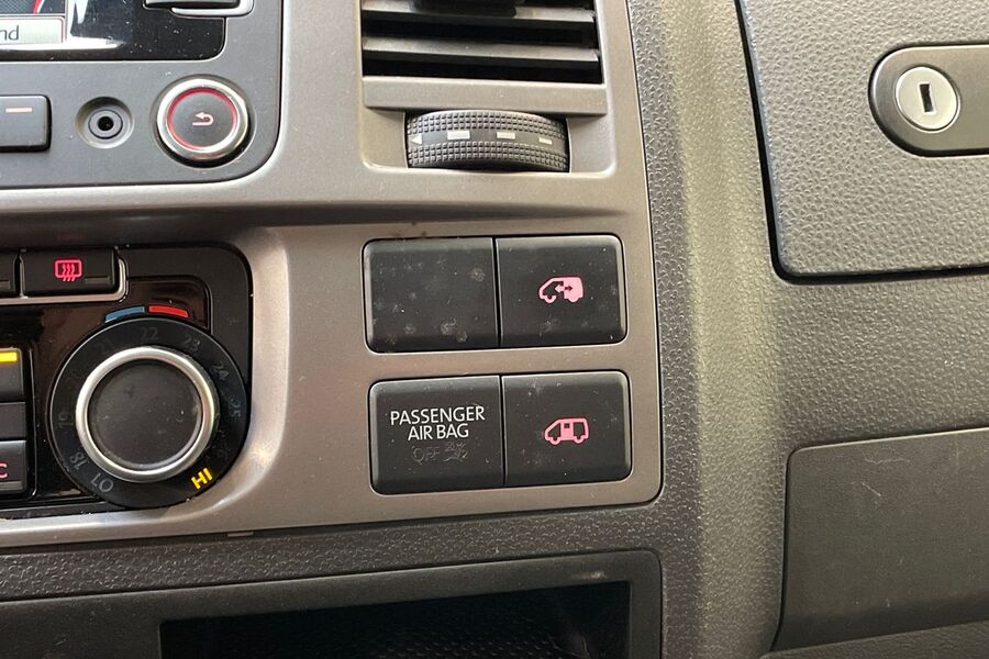 Volkswagen Caravelle vaihtoauto