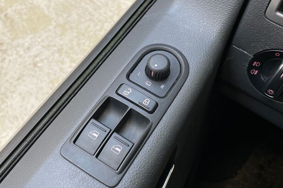 Volkswagen Caravelle vaihtoauto