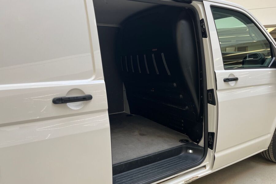 Volkswagen Transporter vaihtoauto
