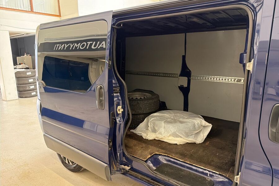 Nissan Primastar vaihtoauto