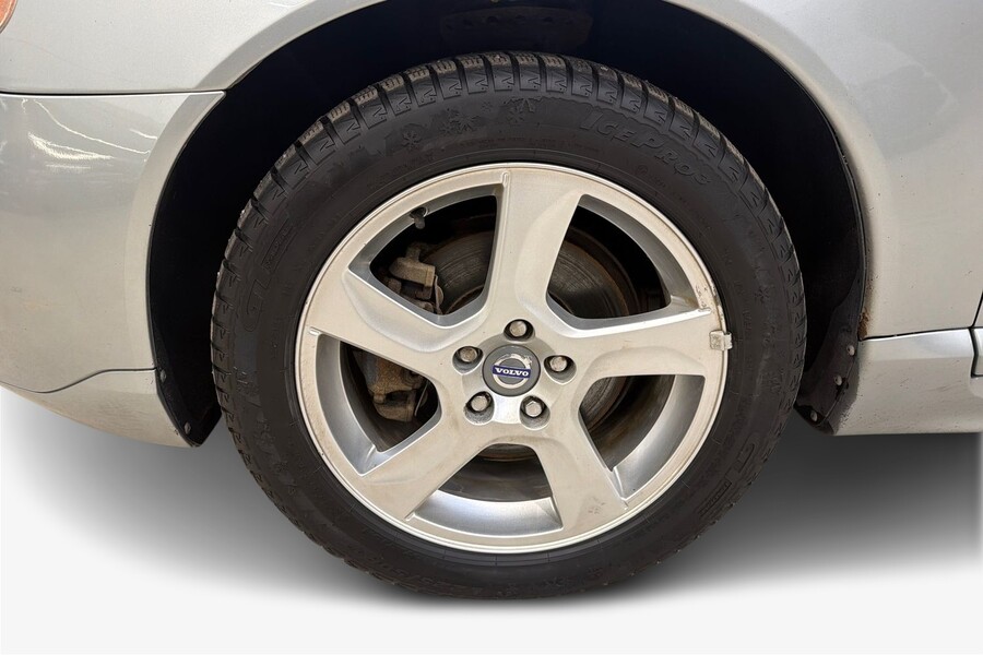 Volvo V70 vaihtoauto