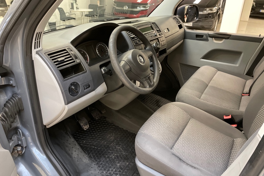 Volkswagen Caravelle vaihtoauto