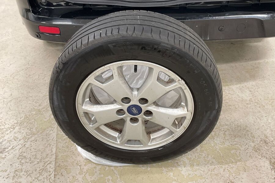 Ford Tourneo Connect vaihtoauto