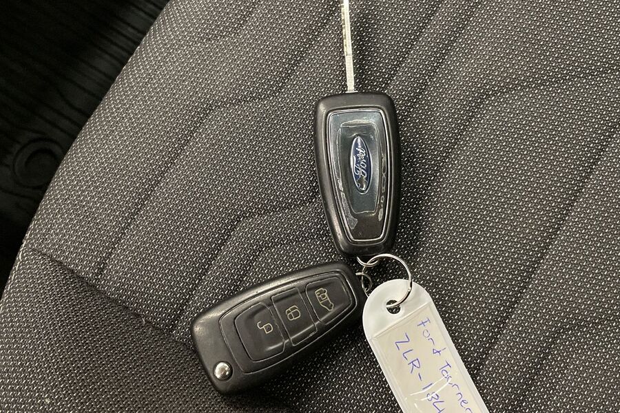 Ford Tourneo Connect vaihtoauto