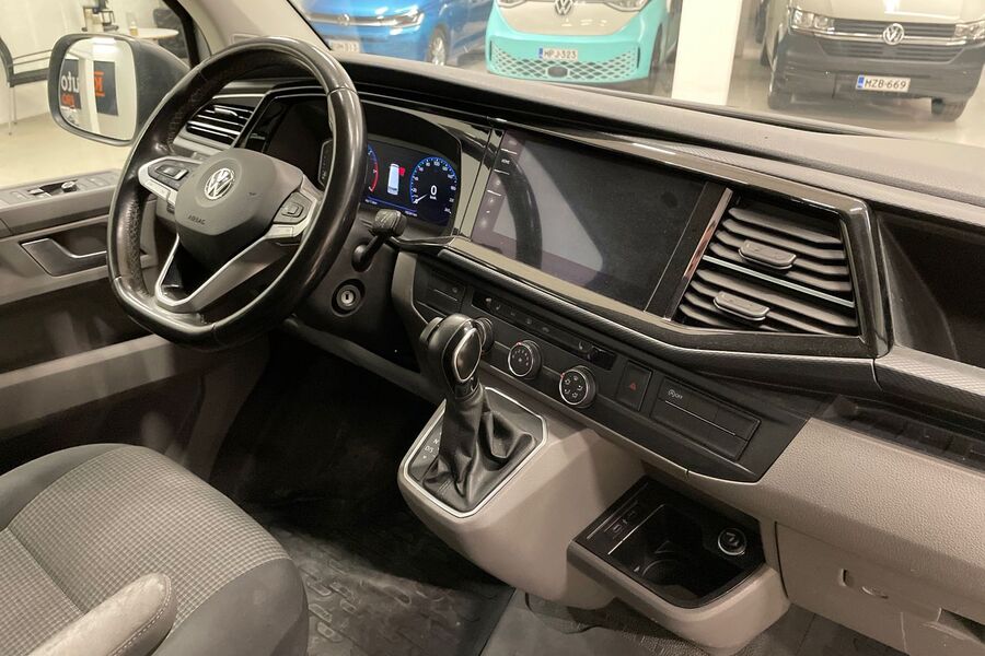 Volkswagen Caravelle vaihtoauto