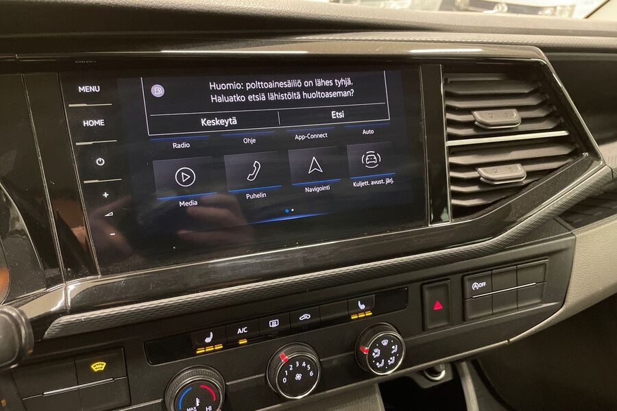 Volkswagen Caravelle vaihtoauto