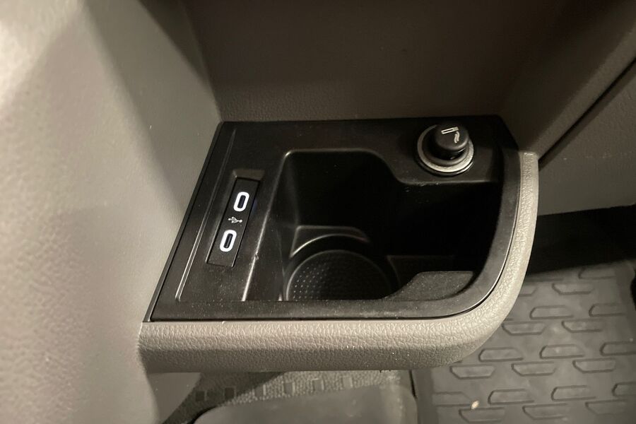 Volkswagen Caravelle vaihtoauto