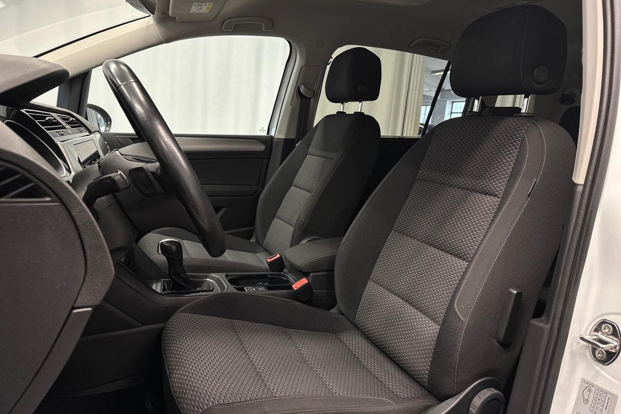 Volkswagen Touran vaihtoauto