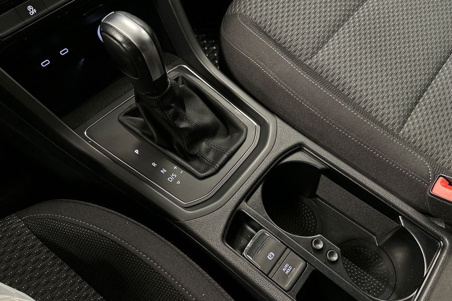 Volkswagen Touran vaihtoauto