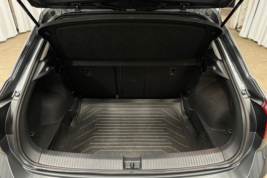 Volkswagen T-Roc vaihtoauto