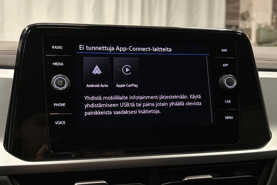 Volkswagen T-Roc vaihtoauto