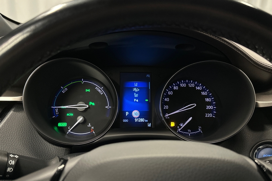 Toyota C-HR vaihtoauto