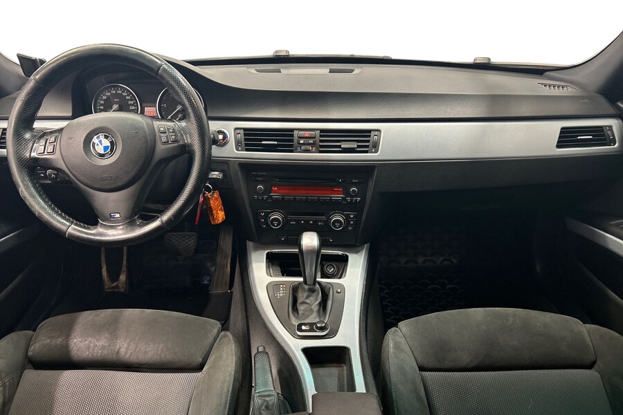 BMW 330 vaihtoauto
