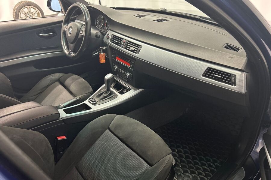 BMW 330 vaihtoauto