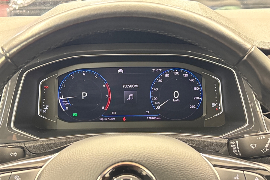 Volkswagen T-Roc vaihtoauto