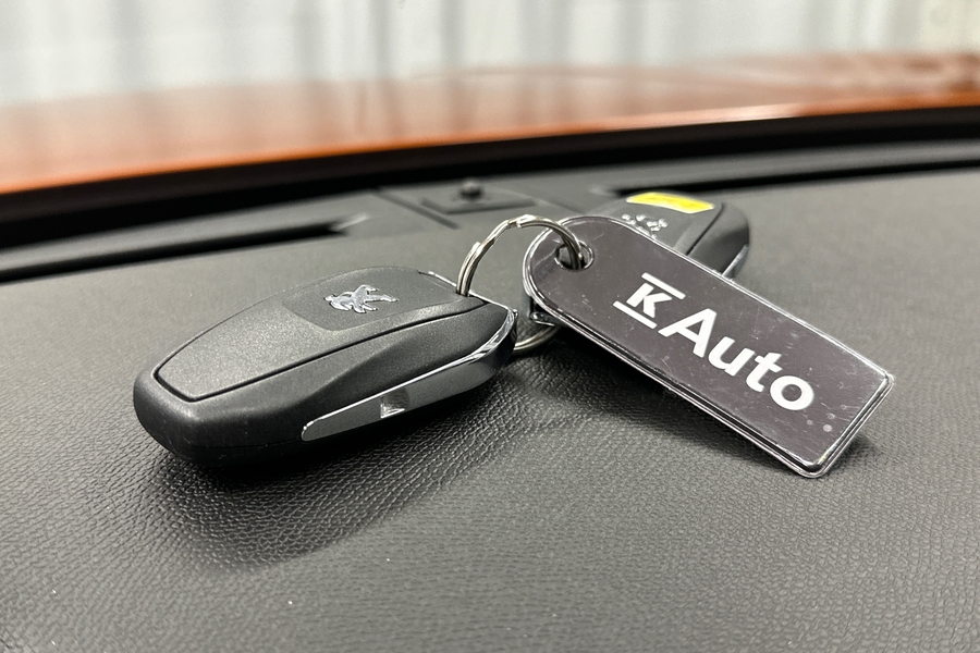 Peugeot e-2008 vaihtoauto