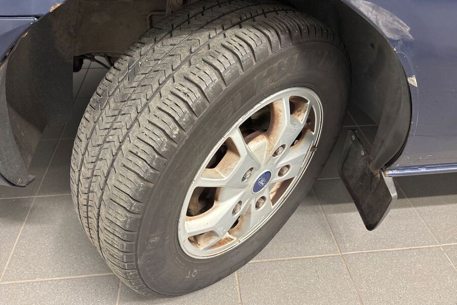 Ford Tourneo Custom vaihtoauto