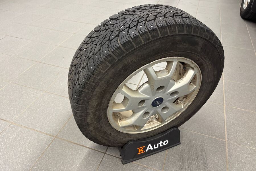 Ford Tourneo Custom vaihtoauto