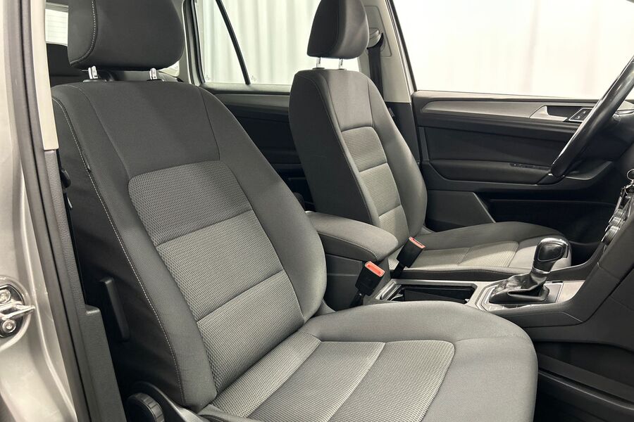 Volkswagen Golf Sportsvan vaihtoauto