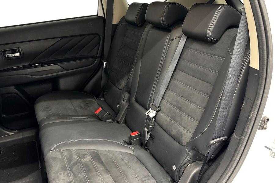 Mitsubishi Outlander PHEV vaihtoauto