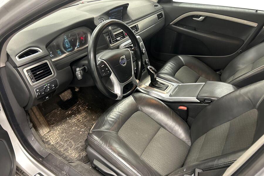 Volvo V70 vaihtoauto