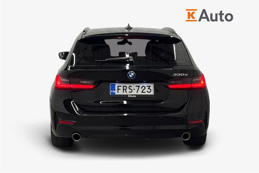 BMW 330 vaihtoauto
